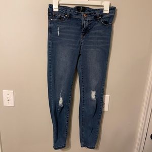 Celebrity Pink Mid Rise Ankle Skinny Size 9